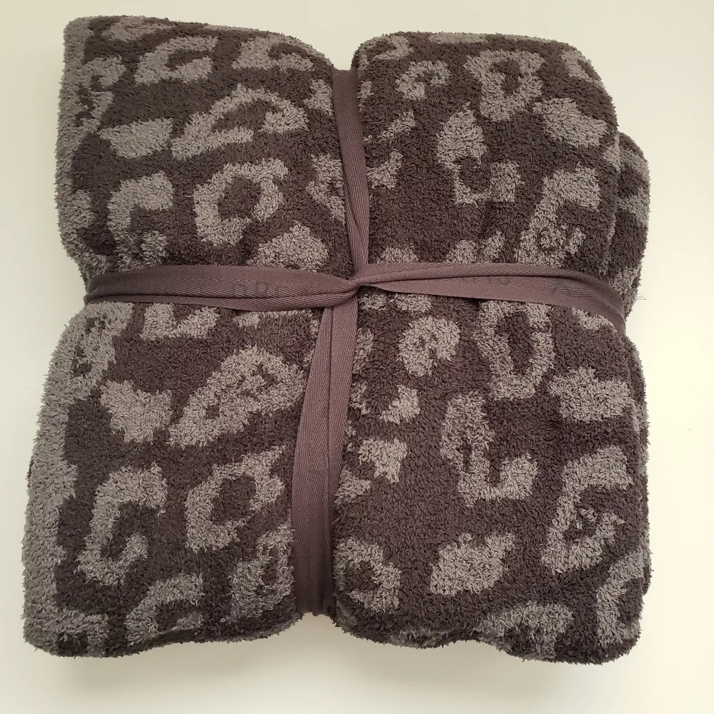 Barefoot Dreams In the Wild Throw Graphite/Carbon
